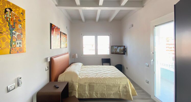Klimt Room B&B Luce Cagliari