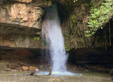 Wasserfall Su Stampu e Tronu in den Wäldern von Sadali